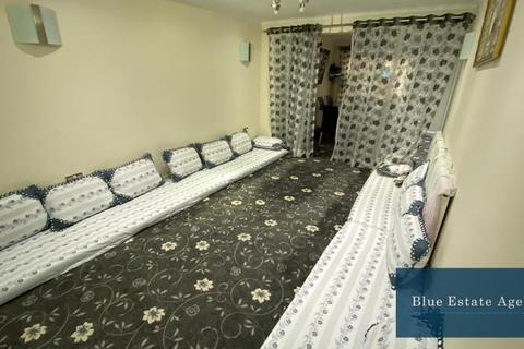 undefined, Brabazon Road, Hounslow, TW5
