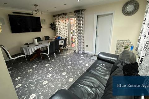 undefined, Brabazon Road, Hounslow, TW5