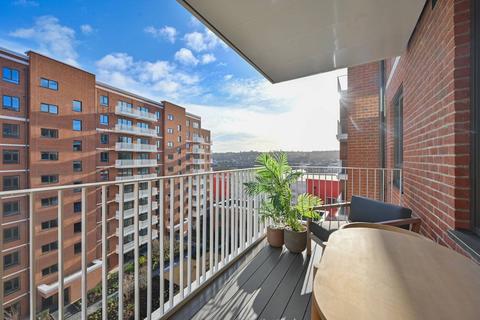 2 bedroom flat for sale, Lombard Square, Plumstead SE28