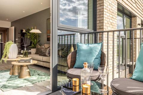 undefined, at Kew Bridge Rise, Brentford TW8