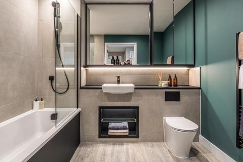 undefined, at Kew Bridge Rise, Brentford TW8