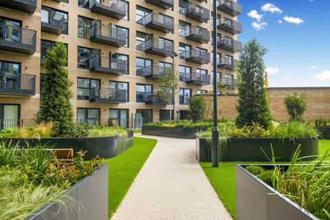 2 bedroom apartment for sale, at Kew Bridge Rise, Brentford TW8