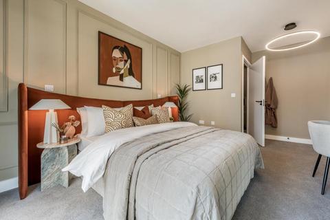 2 bedroom apartment for sale, at Kew Bridge Rise, Brentford TW8