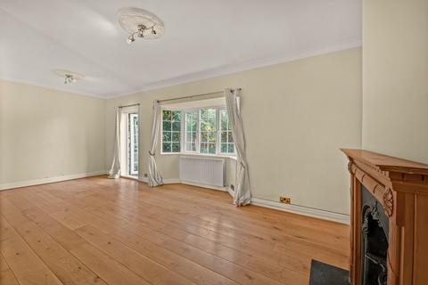 3 bedroom terraced house for sale, Warren Avenue, Richmond, Surrey, UK