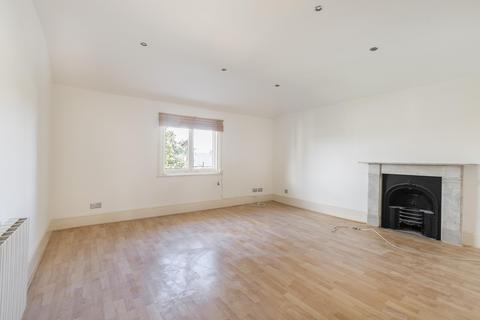 2 bedroom flat to rent, Altenburg Gardens, London