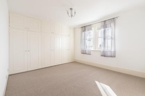 2 bedroom flat to rent, Altenburg Gardens, London