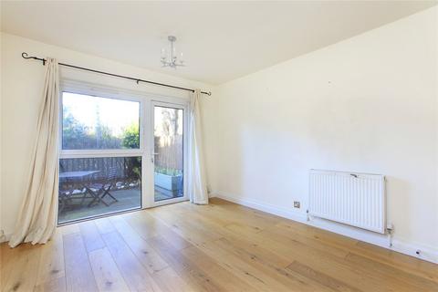undefined, Garrick Close, Wandsworth, London