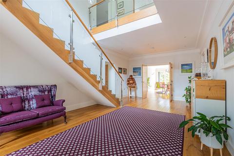 5 bedroom detached house for sale, Lisvane Road, Cardiff CF14