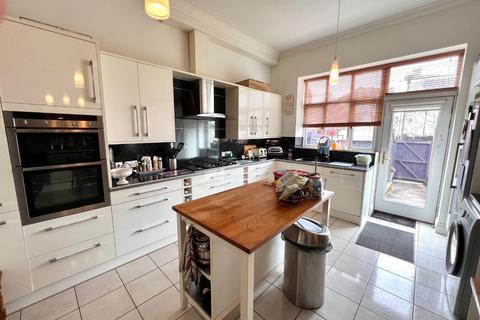 4 bedroom terraced house for sale, High Street, Upton, Northampton NN5