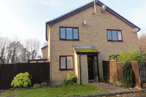 1 bedroom semi-detached house to rent, Wyndham Crescent, Cranleigh