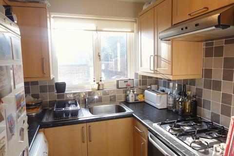 1 bedroom semi-detached house to rent, Wyndham Crescent, Cranleigh