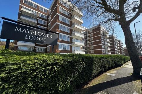 2 bedroom apartment to rent, Regents Park Road, Finchley, N3
