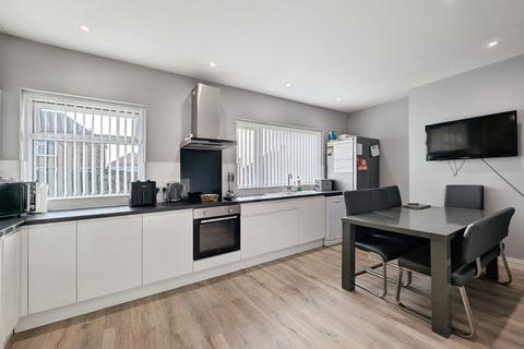3 bedroom semi-detached house for sale, Robsheugh Place, Newcastle Upon Tyne NE5