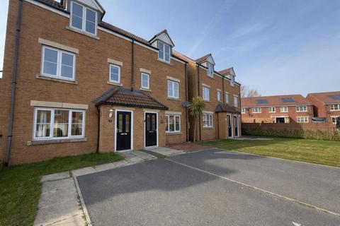 3 bedroom semi-detached house to rent, Walton Gardens, Wallsend NE28