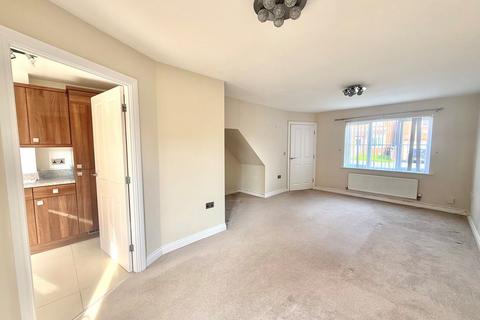 3 bedroom semi-detached house to rent, Walton Gardens, Wallsend NE28