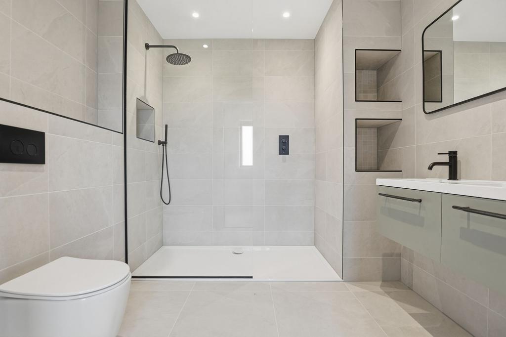 En=suite Shower Room