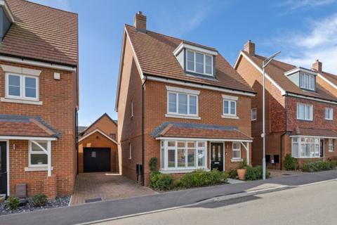 4 bedroom detached house for sale, Harris Road, Chichester