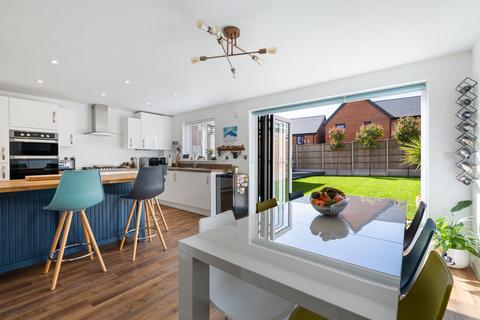 4 bedroom detached house for sale, Harris Road, Chichester