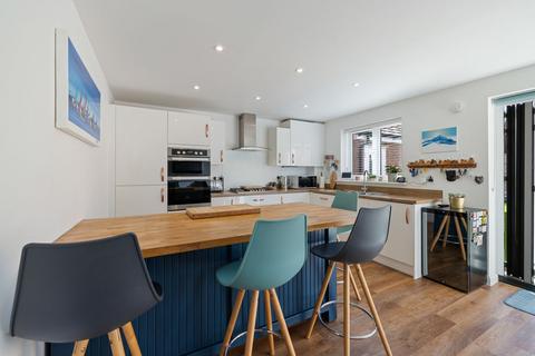 4 bedroom detached house for sale, Harris Road, Chichester