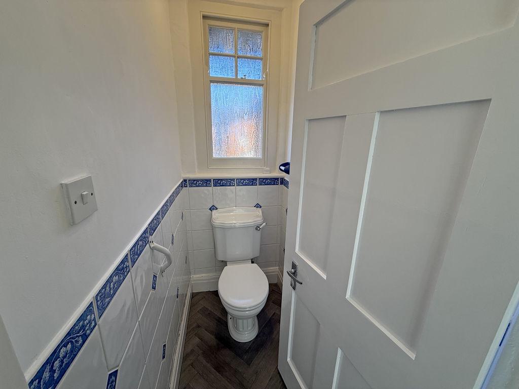Separate WC