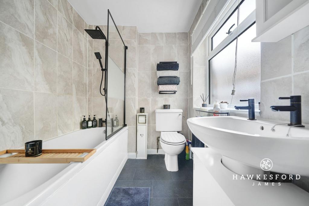 Harold Road, Sittingbourne - Bathroom