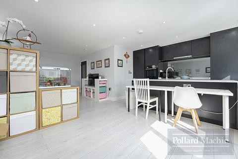 undefined, Fair Oak House, Kingswood Lane