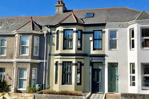 Westbourne Road, Peverell, Plymouth. Stunning 3 Double Bed Home with Loft Suite & Stylish Finish Throughout