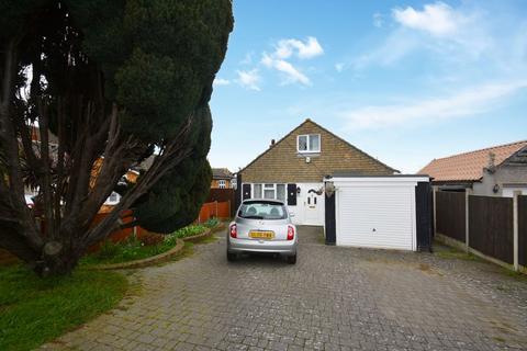 4 bedroom detached bungalow for sale, Sanspareil Avenue, Minster