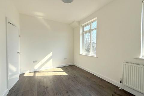 2 bedroom apartment to rent, Warrington Road, Central Harrow