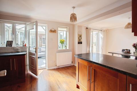 3 bedroom detached house for sale, Askam Court, Bramley, Rotherham, South Yorkshire, S66
