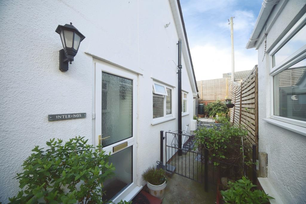 Site Front