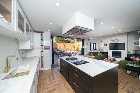 5 bedroom semi-detached house for sale, Willow Close, Hagley DY9