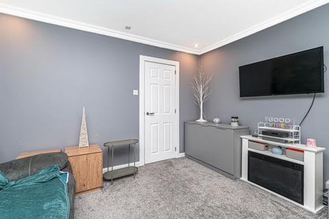 3 bedroom end of terrace house for sale, Heather Court, Glenrothes