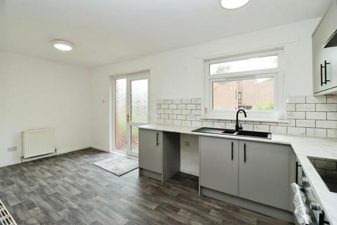 3 bedroom end of terrace house for sale, Heather Court, Glenrothes