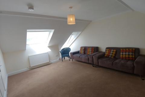 3 bedroom flat to rent, Abbey Road, Riverside, Stirling, FK8