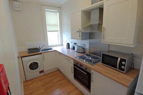 3 bedroom flat to rent, Abbey Road, Riverside, Stirling, FK8