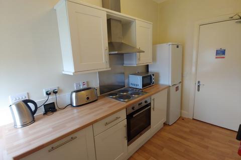 3 bedroom flat to rent, Abbey Road, Riverside, Stirling, FK8