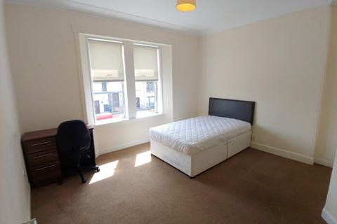 3 bedroom flat to rent, Abbey Road, Riverside, Stirling, FK8