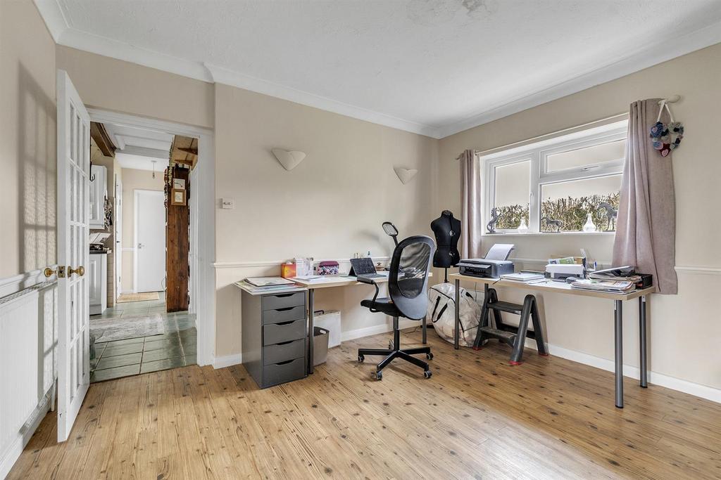 Dining room/ office space