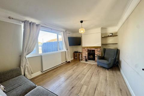 3 bedroom semi-detached house for sale, Blackbrook Close, Loughborough LE12