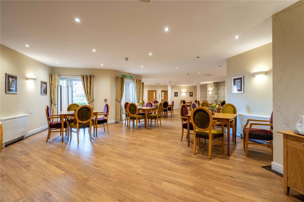 8 Lyle Court 20