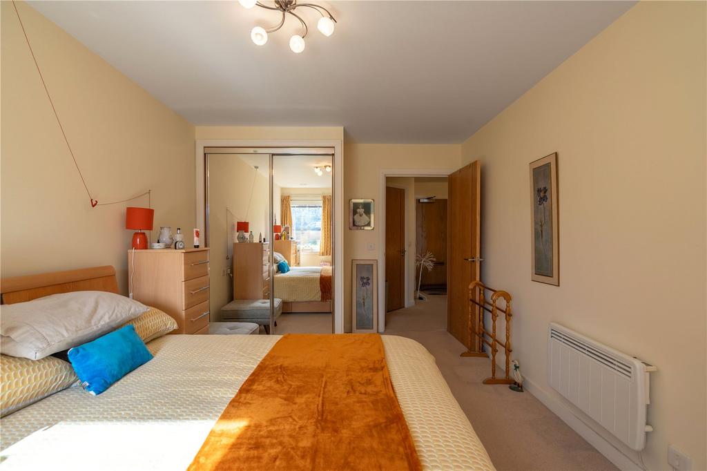 8 Lyle Court 9
