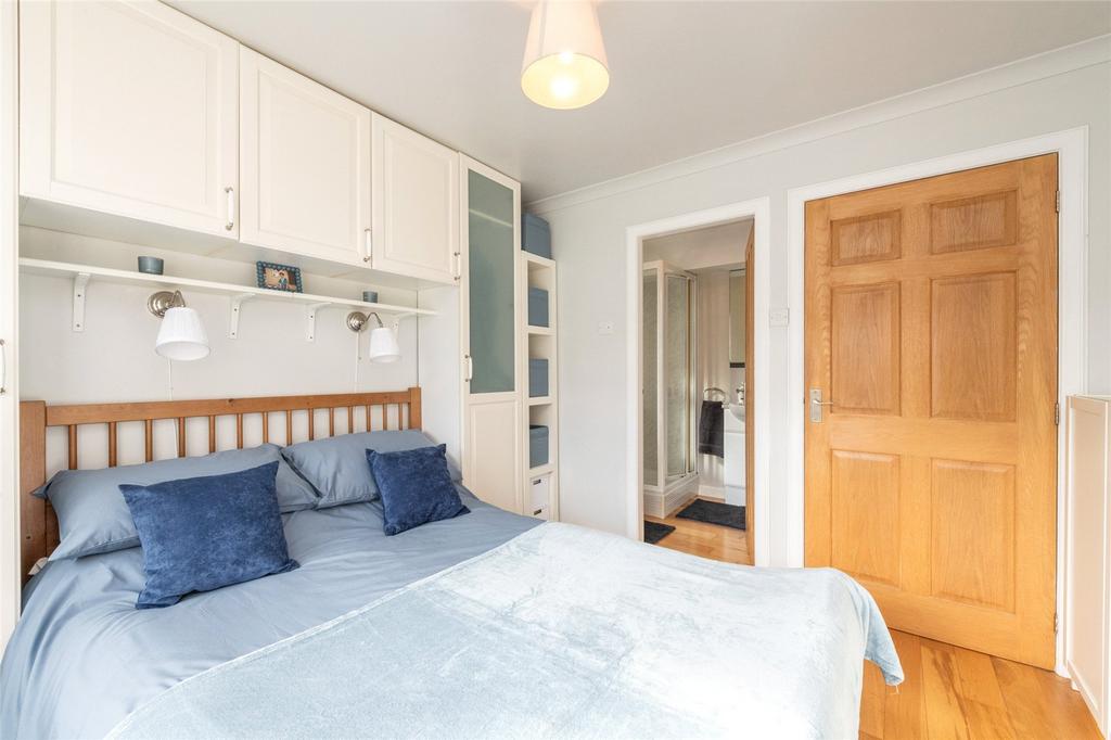 3 Chapel Bank