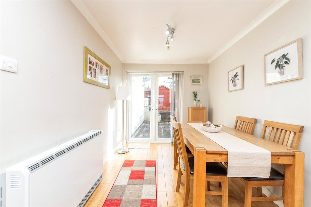 3 Chapel Bank