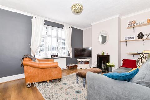 2 bedroom end of terrace house for sale, Larkfield Close, Larkfield, Aylesford, Kent