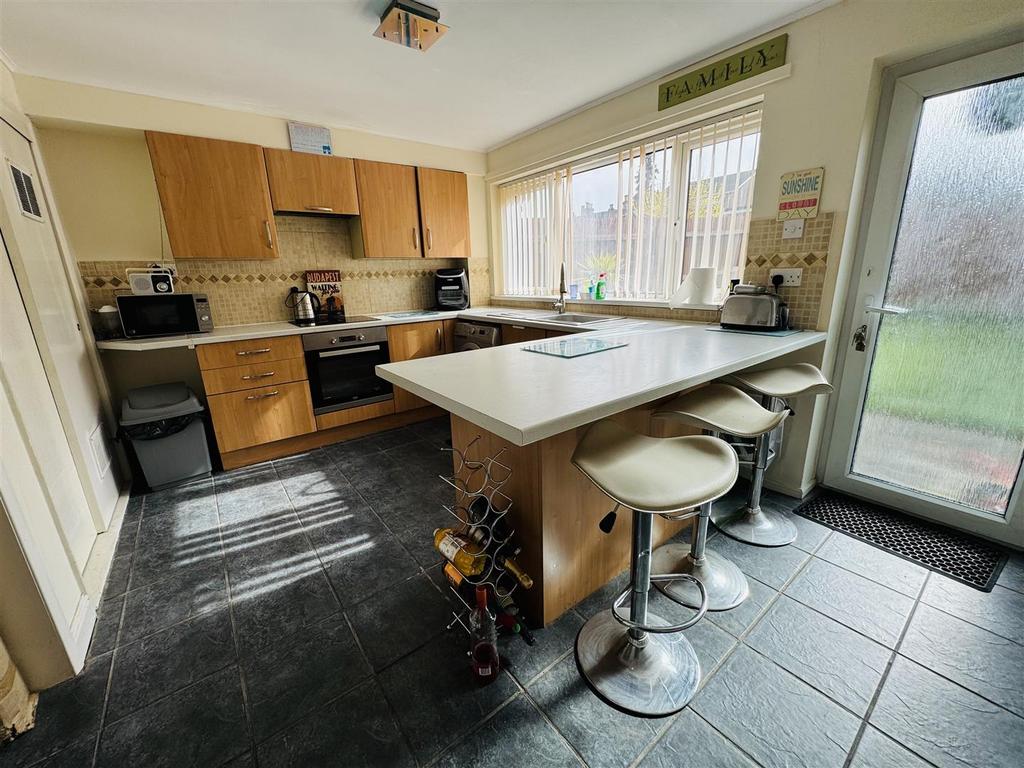 Kitchen/breakfast room: