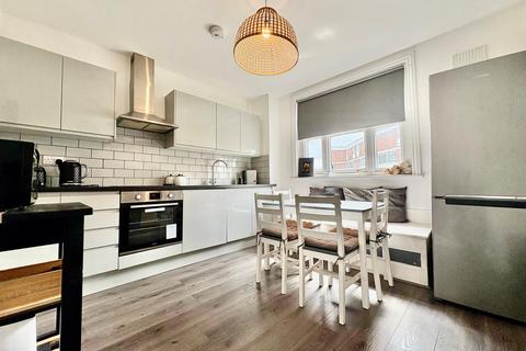 2 bedroom apartment to rent, New Road, WARE