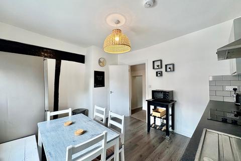 2 bedroom apartment to rent, New Road, WARE