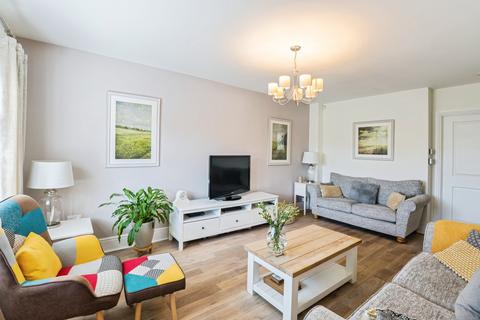 Windward Avenue, Fleetwood, FY7