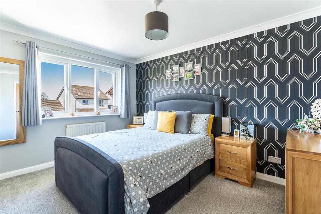 Bedroom 1.jpg